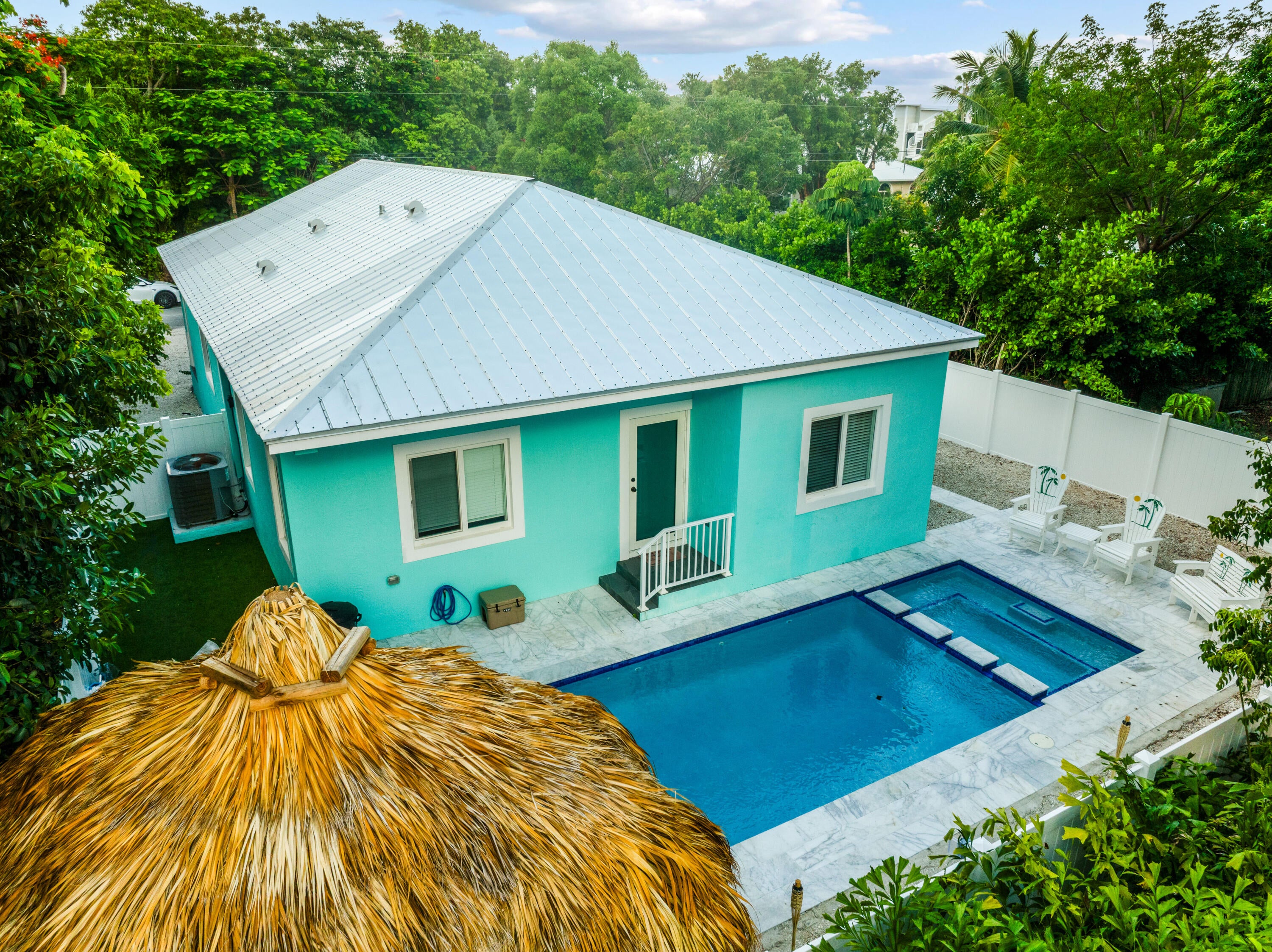 811 La Paloma Road Key Largo, FL 33037 - Photo 3 of 40 Gallery Image 3
