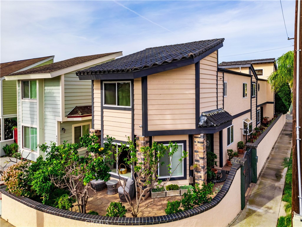 427 21st Street Huntington Beach, CA 92648 - Photo 2 of 63