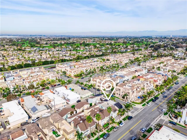 $1,799,888 | 427 21st Street, Huntington Beach, CA 92648