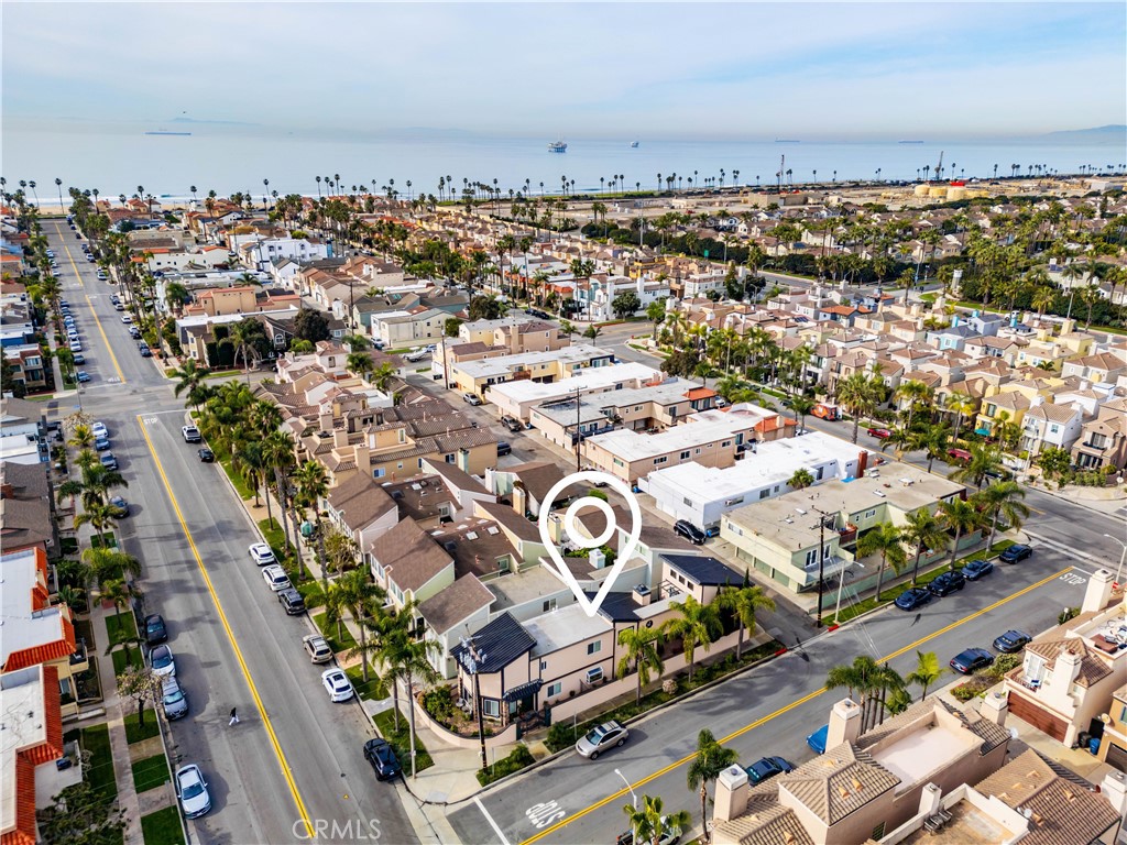 427 21st Street Huntington Beach, CA 92648 - Photo 53 of 63 an aerial view of multiple house