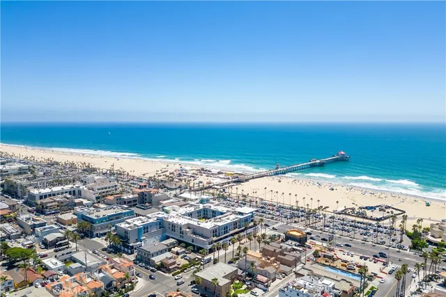 $1,799,888 | 427 21st Street, Huntington Beach, CA 92648