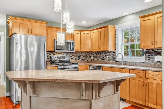 $589,900 | 78 Star Drive, Minot, ME 04258