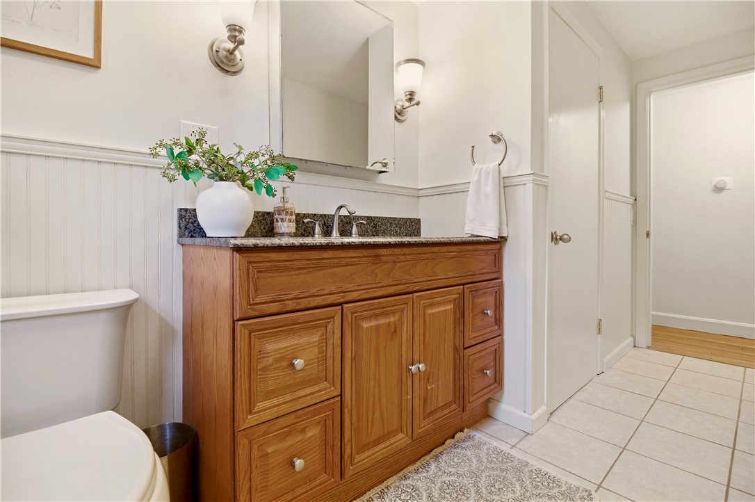 208 Sowams Road Barrington, RI 02806 - Photo 14 of 21