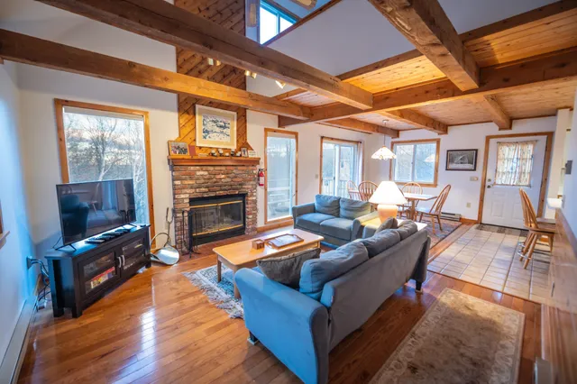 $489,000 | 12 Lilla Lane, Wilmington, VT 05363