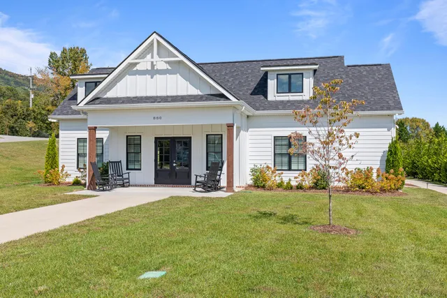 $2,595 | 3276 Stonecreek Drive, Chattanooga, TN 37405