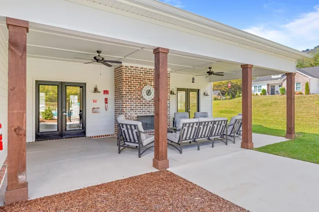 $2,595 | 3276 Stonecreek Drive, Chattanooga, TN 37405