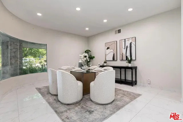 $3,490,000 | 11410 Canton Drive, Studio City, CA 91604