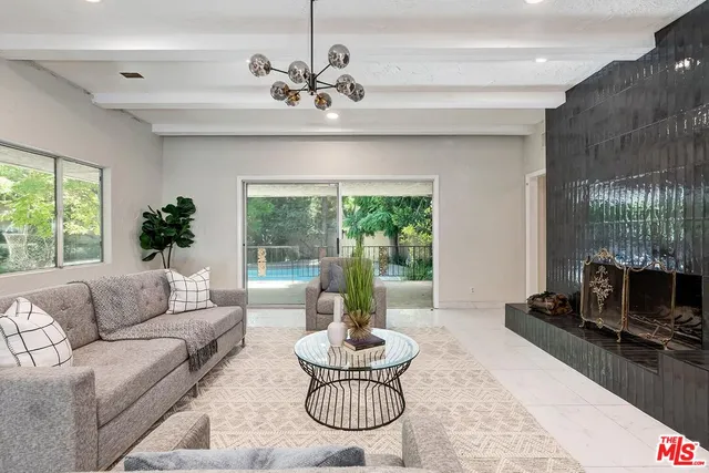 $3,490,000 | 11410 Canton Drive, Studio City, CA 91604