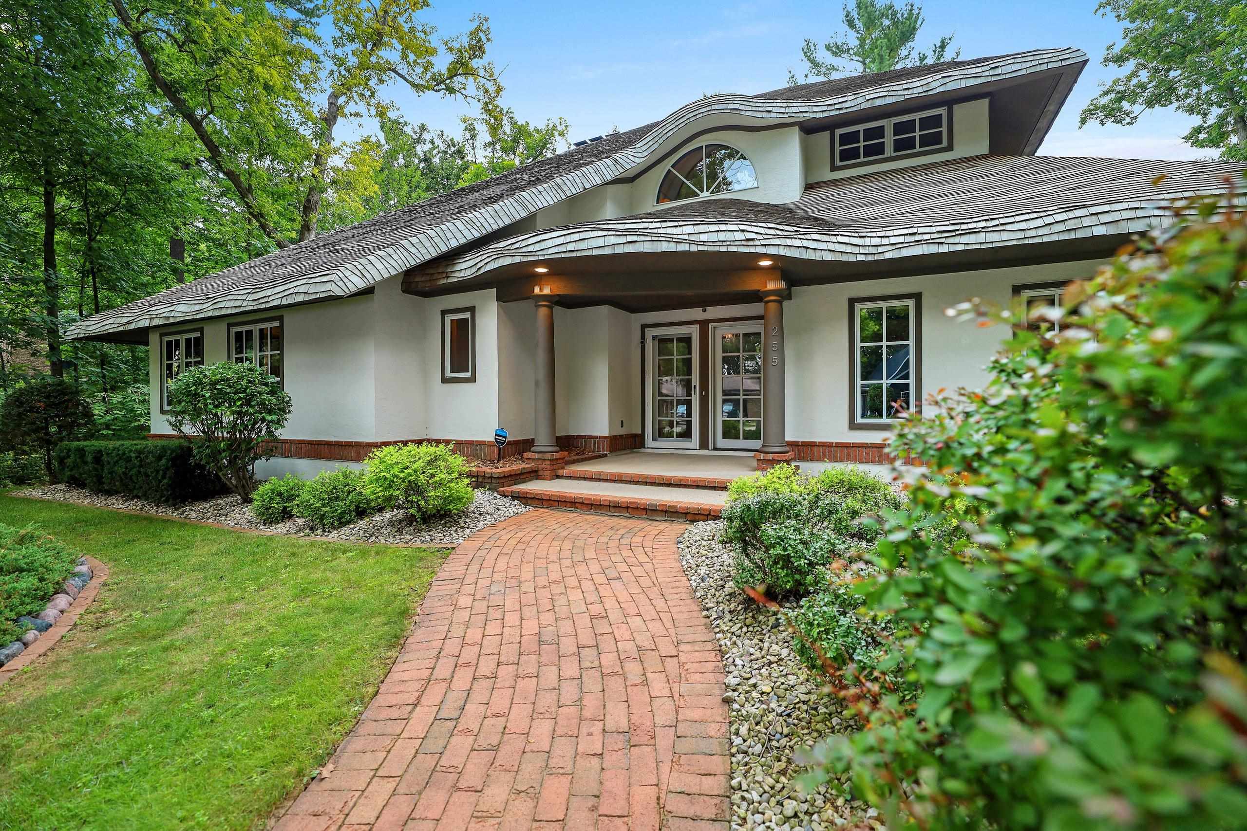255 Traders Point Lane Green Bay, WI 54302 - Photo 1 of 78 Gallery Image 1