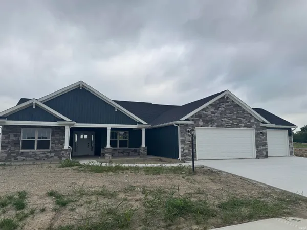 $411,947 | 1096 Palmer Pass, Decatur, IN 46733