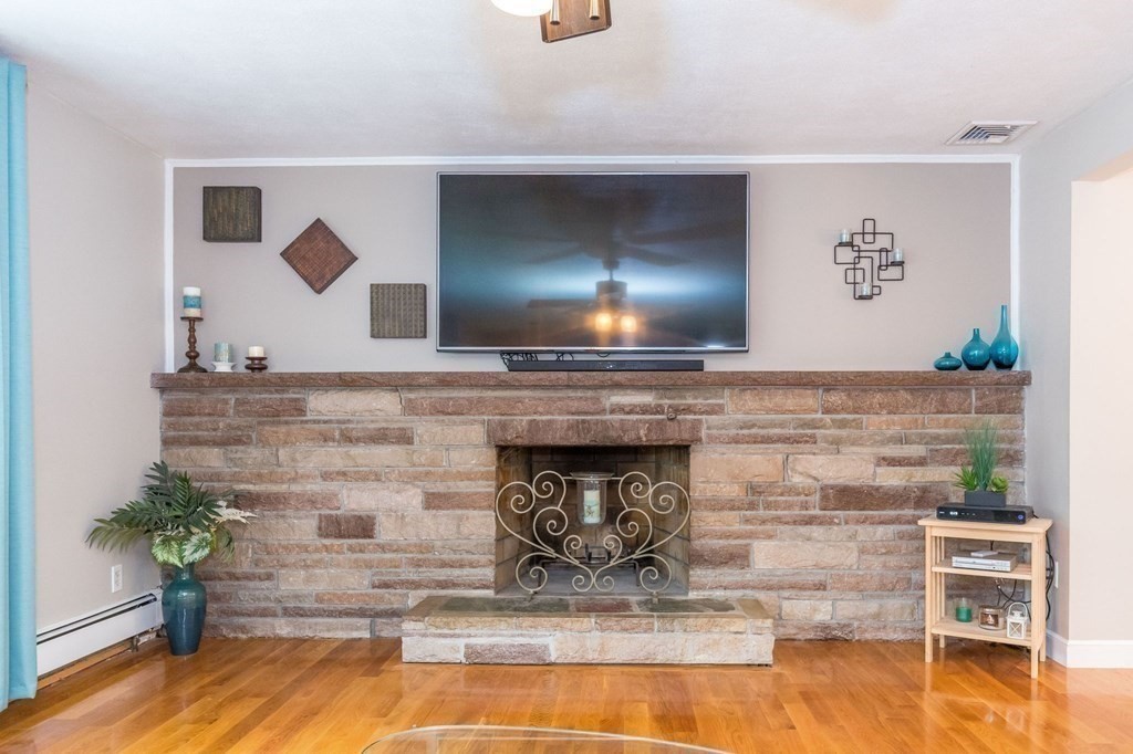 8 Spring Valley Road Burlington, MA 01803 - Photo 5 of 41 Gallery Image 5