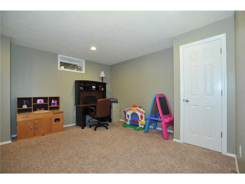 202 Maple Ridge Drive Canonsburg, PA 15317 - Photo 14 of 17 Den/Family/Great Room. Toy area and desk area.