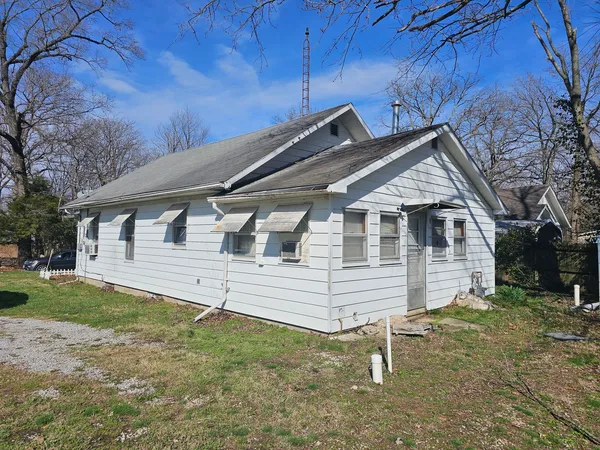 $37,000 | 725 Dewey Avenue, Mount Vernon, IL 62864