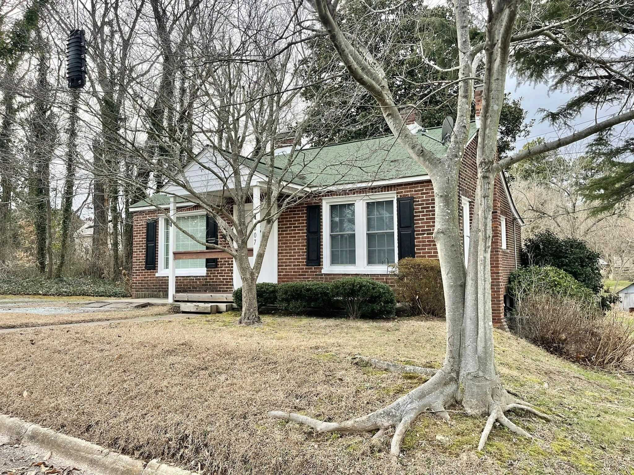 207 Broad Street Roxboro, NC 27573 - Photo 1 of 17 Photo 1
