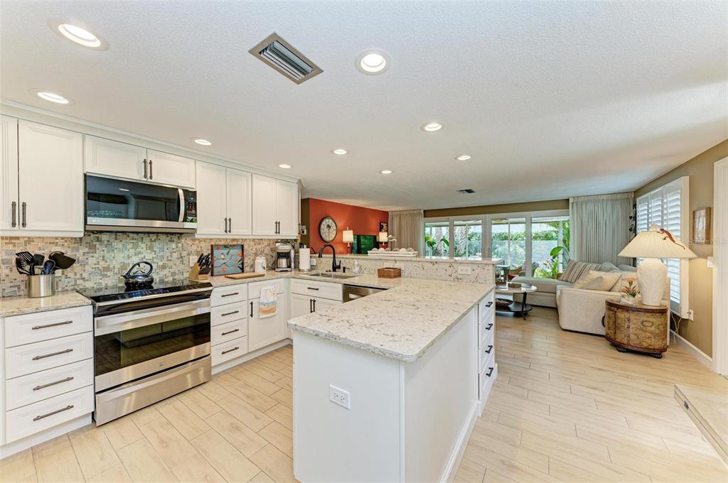 136 Crescent Drive Anna Maria, FL 34216 - Photo 16 of 80