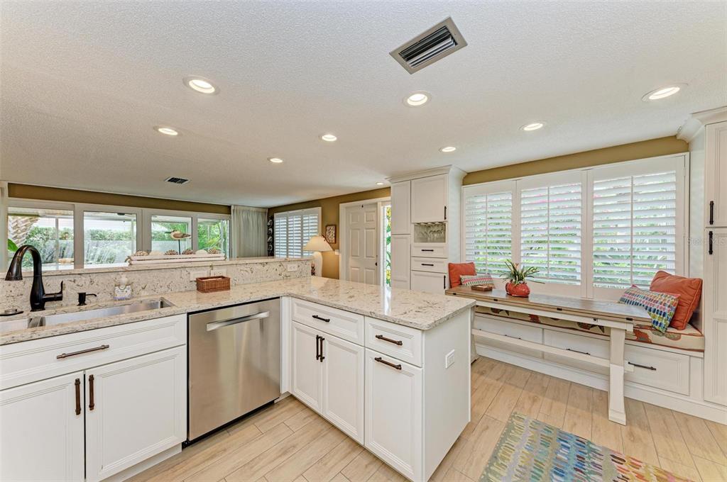 136 Crescent Drive Anna Maria, FL 34216 - Photo 17 of 80