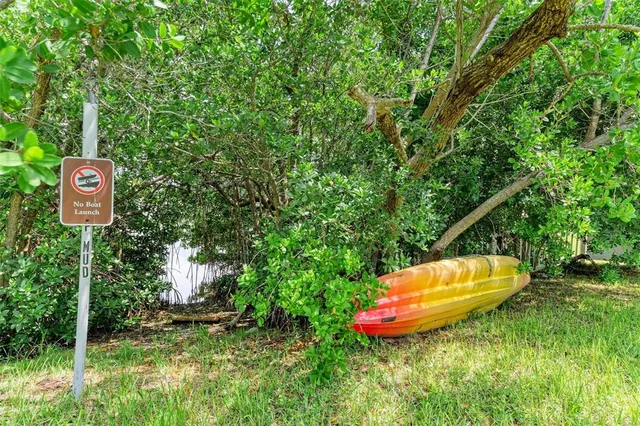 $1,249,000 | 136 Crescent Drive, Anna Maria, FL 34216