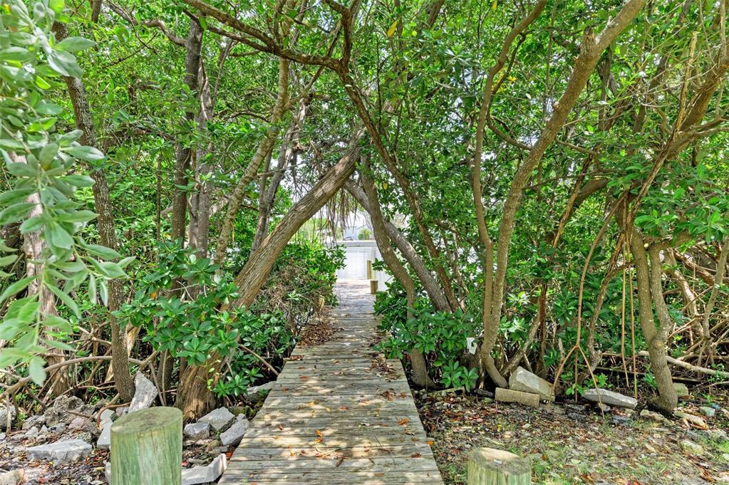 136 Crescent Drive Anna Maria, FL 34216 - Photo 58 of 80