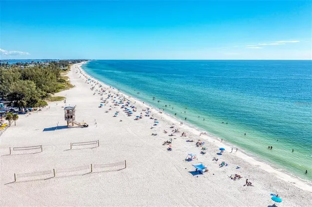 $1,249,000 | 136 Crescent Drive, Anna Maria, FL 34216