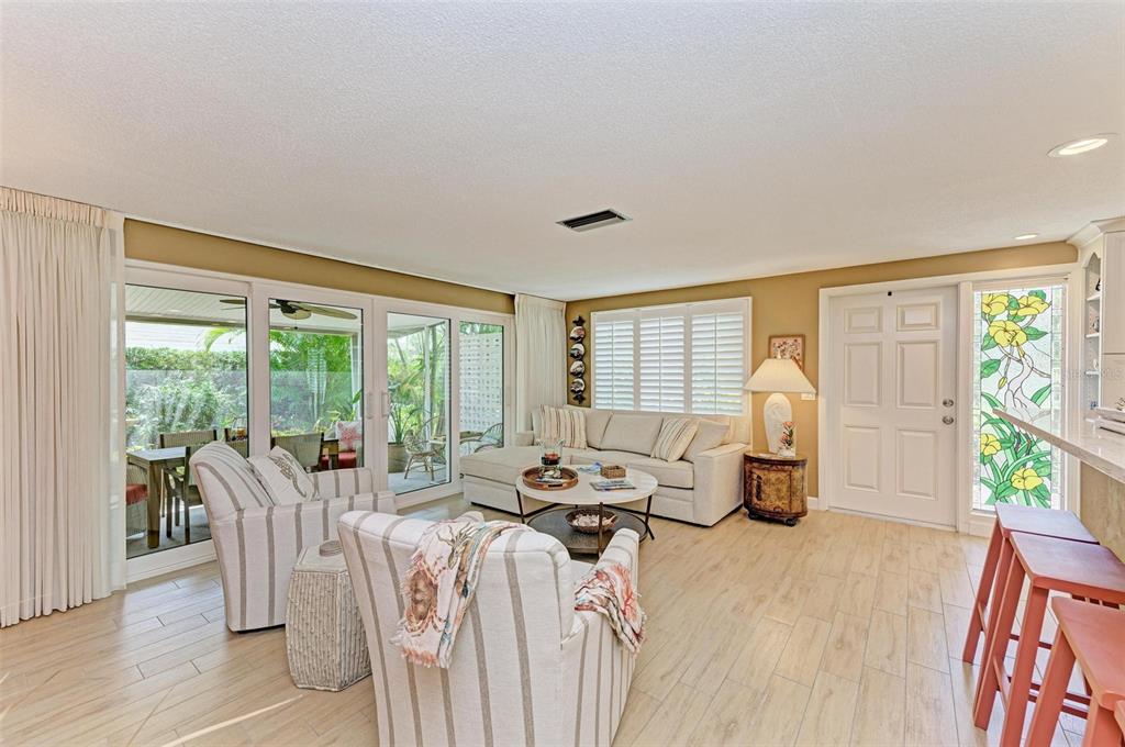 136 Crescent Drive Anna Maria, FL 34216 - Photo 10 of 80