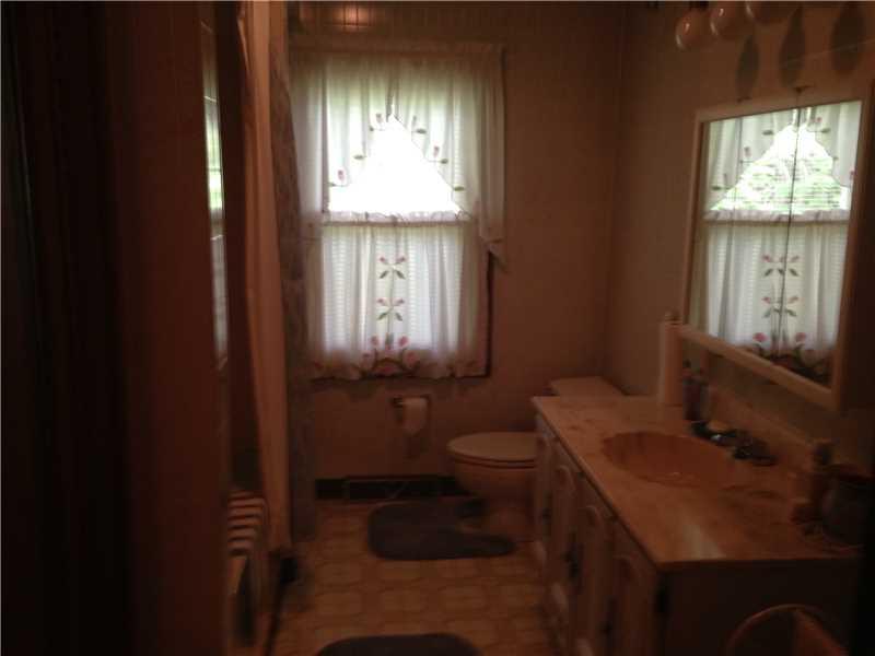 29 Elliot Road West Middlesex, PA 16159 - Photo 11 of 14 Full Bath.