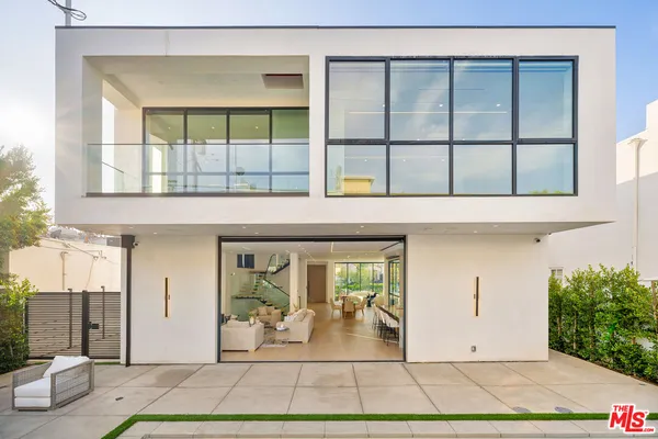 $27,000 | 316 South Oakhurst Drive, Beverly Hills, CA 90212
