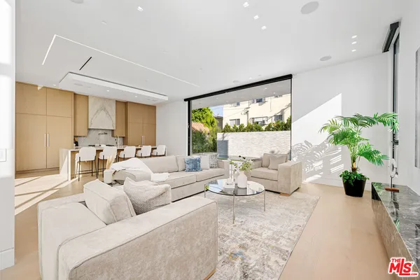 $27,000 | 316 South Oakhurst Drive, Beverly Hills, CA 90212