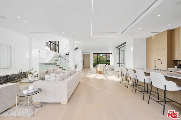 $27,000 | 316 South Oakhurst Drive, Beverly Hills, CA 90212