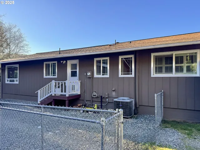 $749,000 | 16696 Sunshine Lane, Brookings, OR 97415