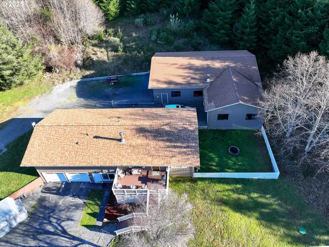 $749,000 | 16696 Sunshine Lane, Brookings, OR 97415