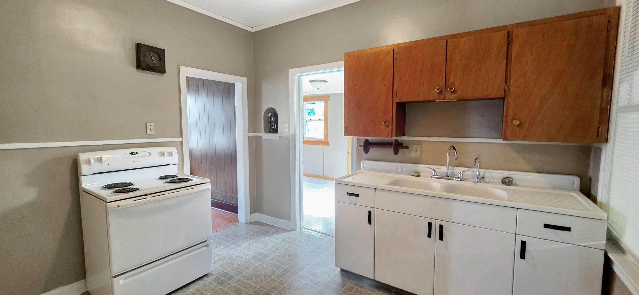562 South Street Wabasso, MN 56293 - Photo 12 of 26