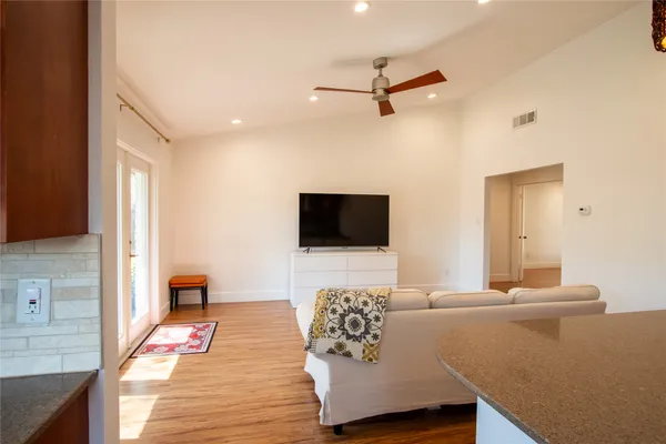 $599,000 | 505 Chihuahua Trail, Austin, TX 78745