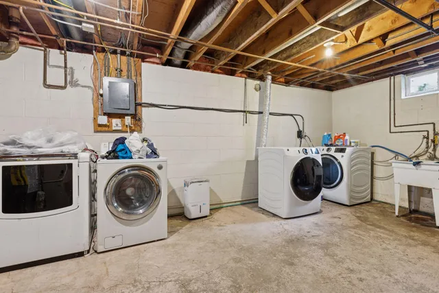 $459,000 | 501 Shadyside Circle, Hopkins, MN 55343