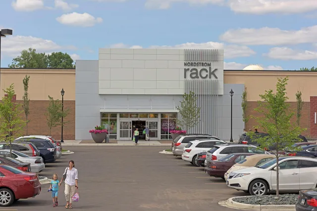 $459,000 | 501 Shadyside Circle, Hopkins, MN 55343