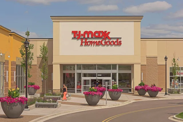 $459,000 | 501 Shadyside Circle, Hopkins, MN 55343