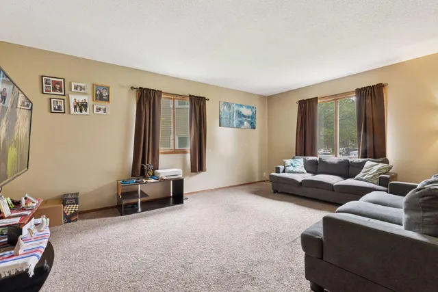 $459,000 | 501 Shadyside Circle, Hopkins, MN 55343