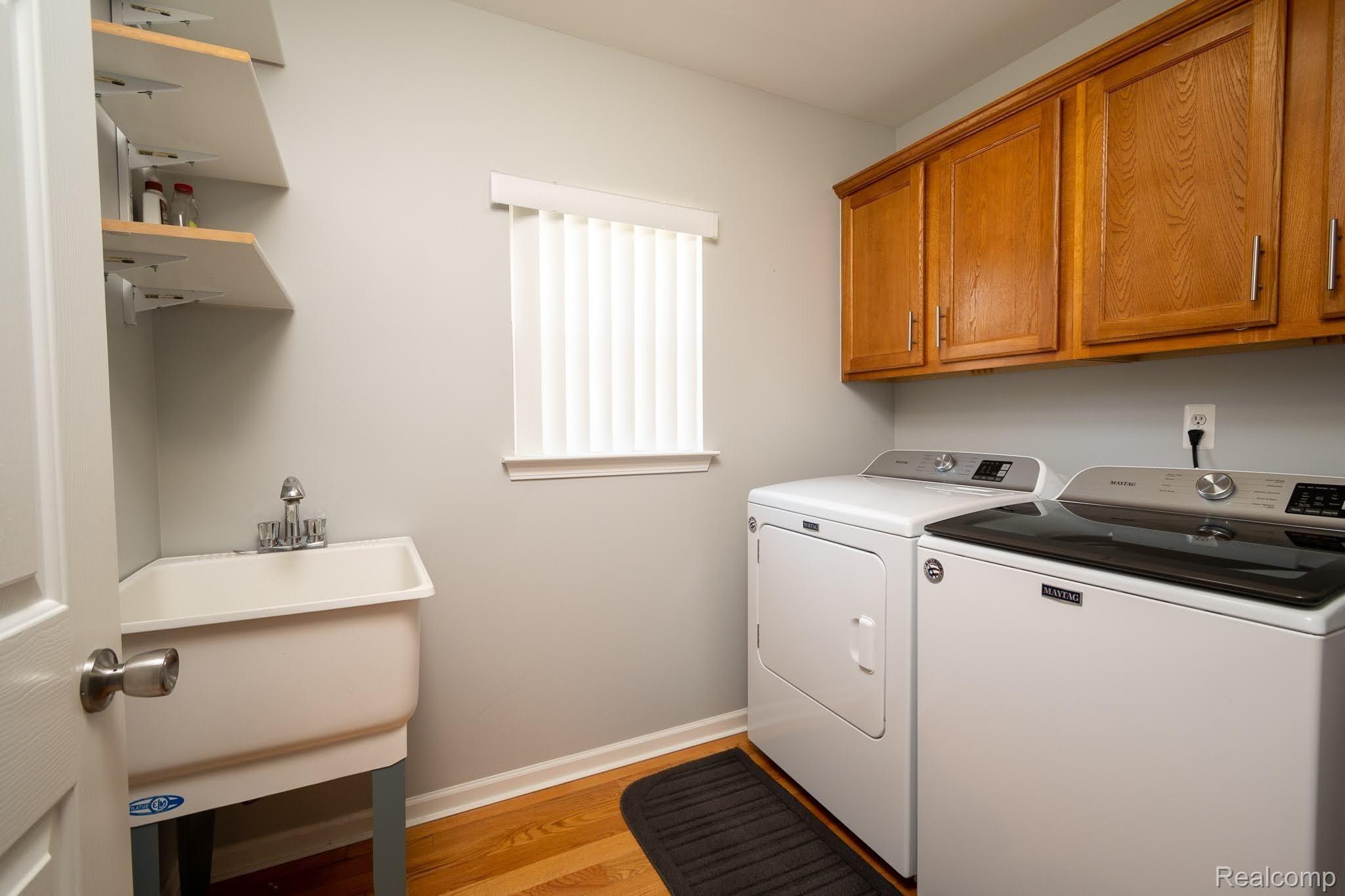 2457 Durham Road Utica, MI 48317 - Photo 19 of 27 Lovely first floor laundry with 1 year old very nice washer and dryer