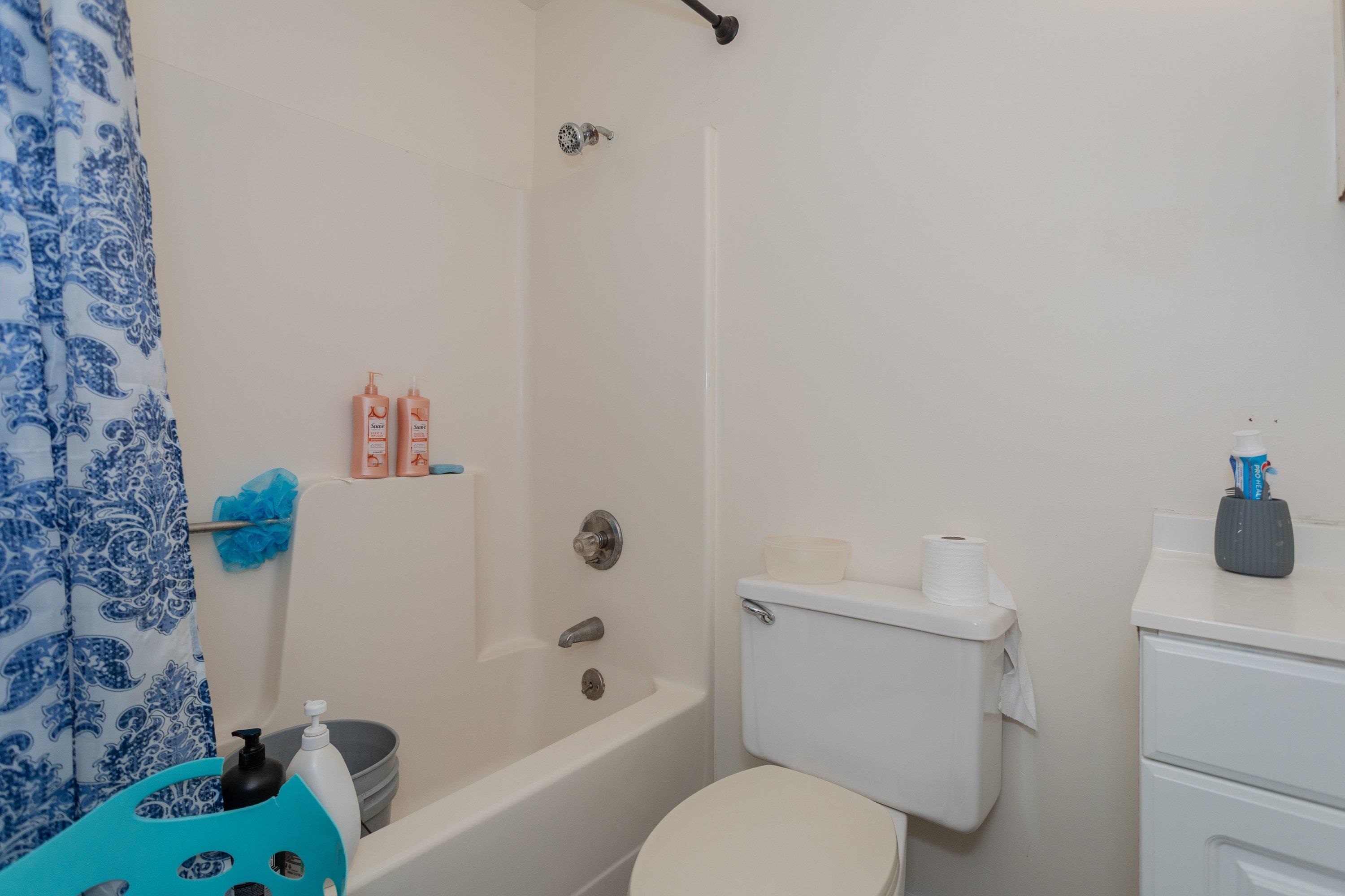 1211 Old Furnace Road Harrisonburg, VA 22802 - Photo 25 of 55 This second full bathroom, located on the upper level of the home, features a full bathtub/shower combination and offers convenience to the upstairs bedrooms.