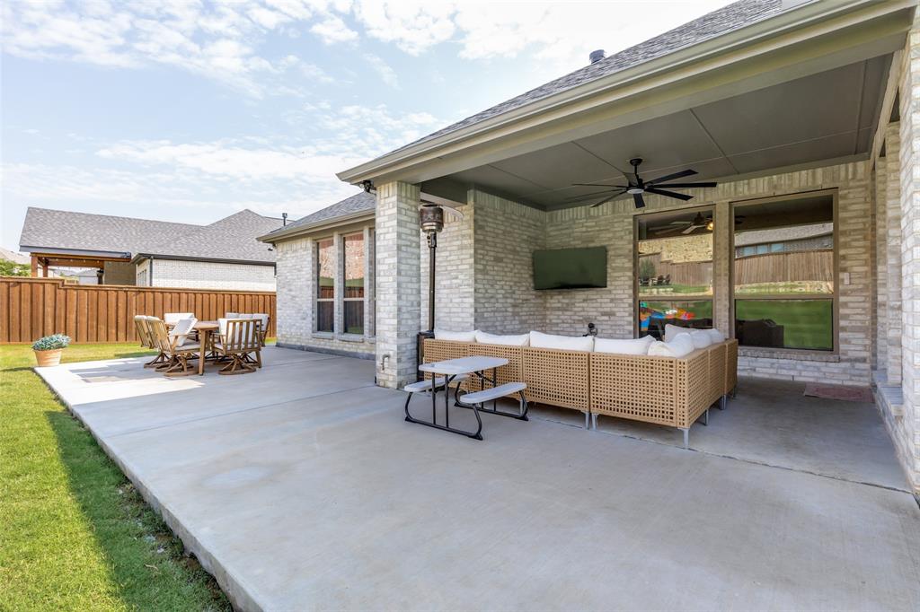 141 Longhorn Bend Rhome, TX 76078 - Photo 22 of 26