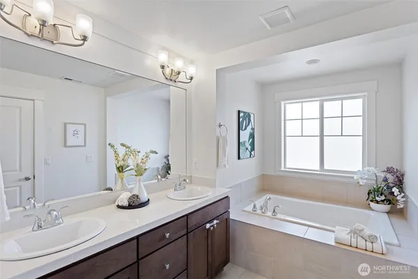 $1,058,000 | 18521 46th Avenue Southeast, Bothell, WA 98012