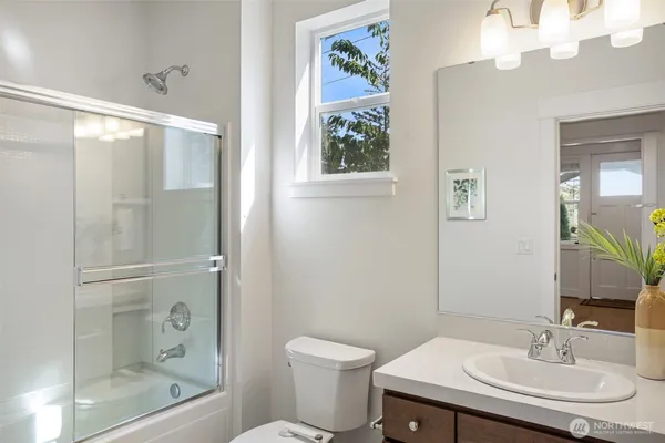 $1,058,000 | 18521 46th Avenue Southeast, Bothell, WA 98012