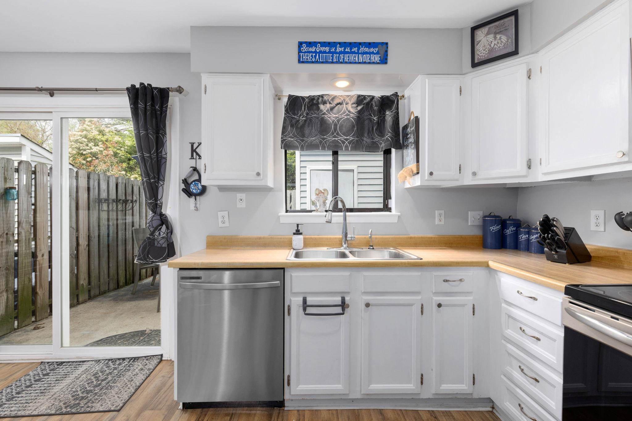 5833 Shady Grove Circle Raleigh, NC 27609 - Photo 8 of 14 Photo 8