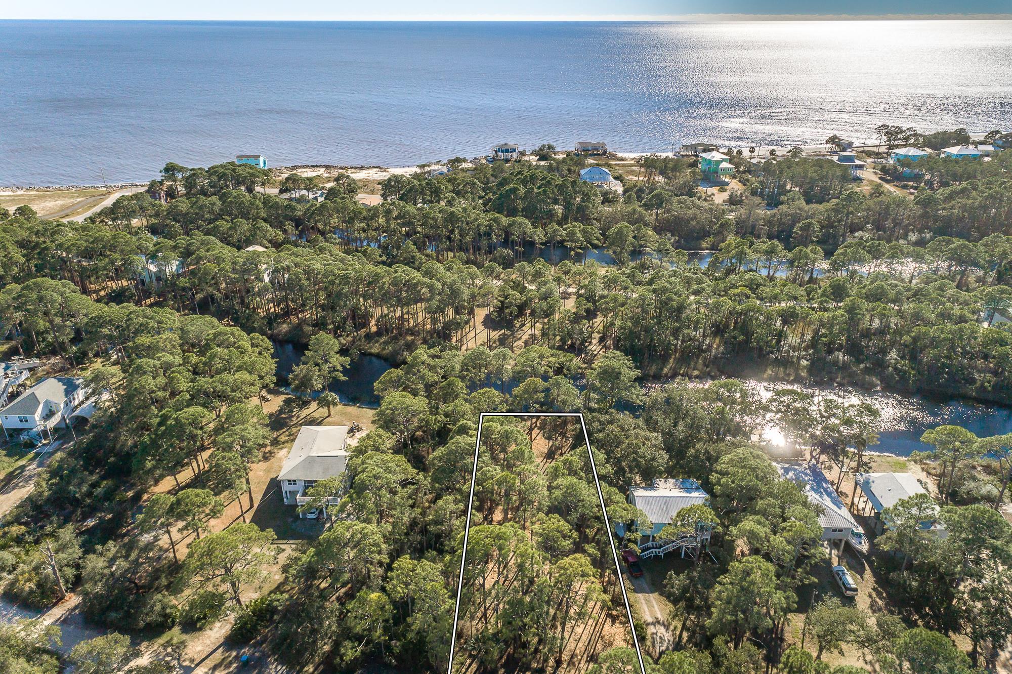 160 Harbor Circle Alligator Point, FL 32346 - Photo 8 of 24