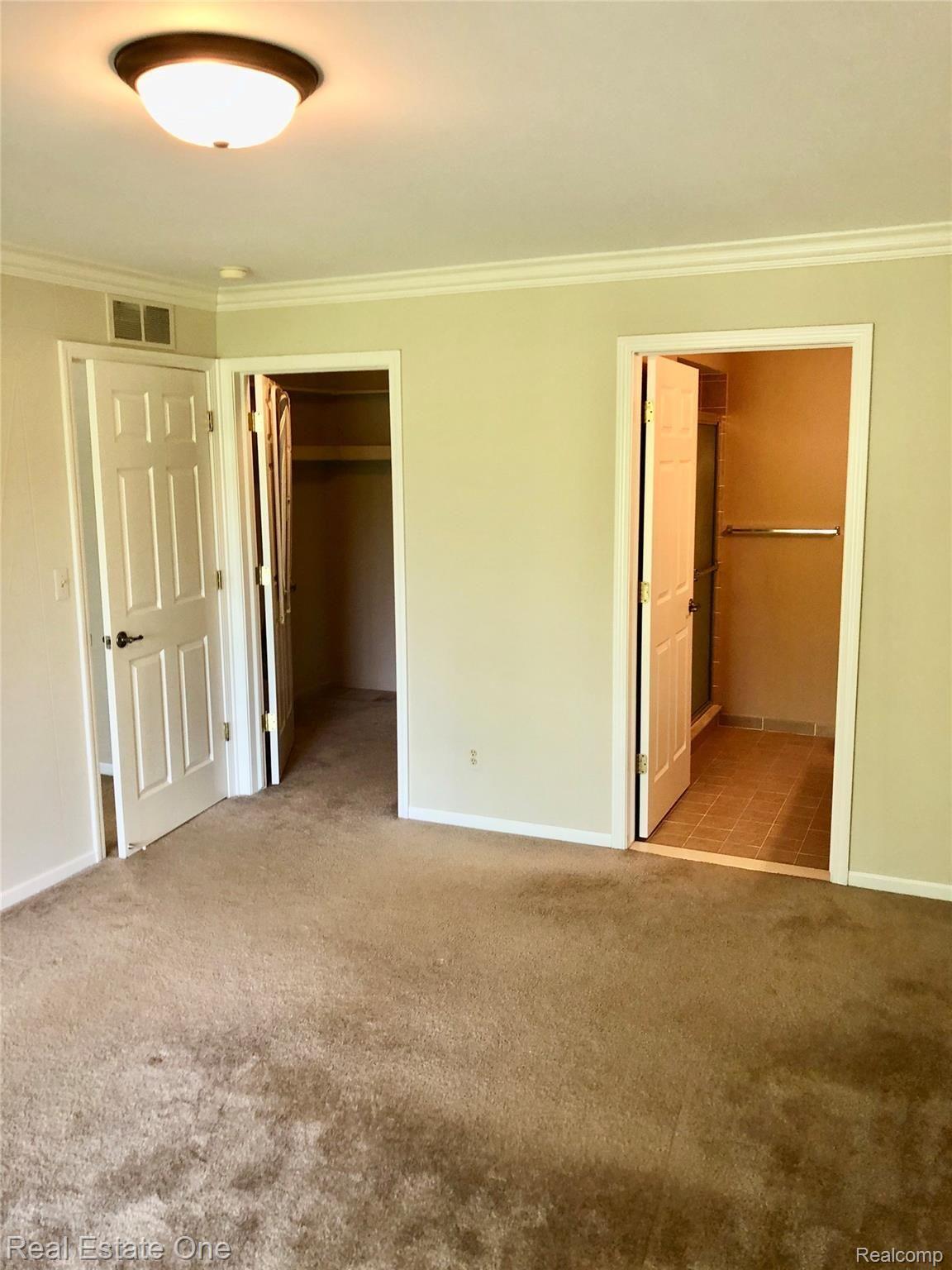3398 Tremonte Circle Rochester, MI 48306 - Photo 15 of 31 2922A270-0901-4BFF-9B94-6A09AAF98679_1_201_a.jpeg