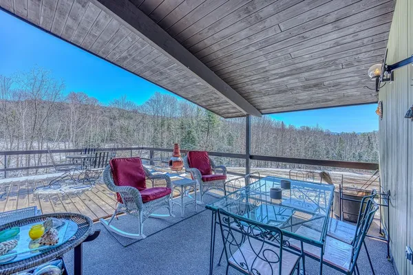 $649,900 | 979 Farr Hill Road, Littleton, NH 03561
