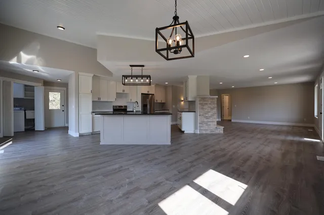 $4,099 | 3305 200th Street West, Farmington, MN 55024