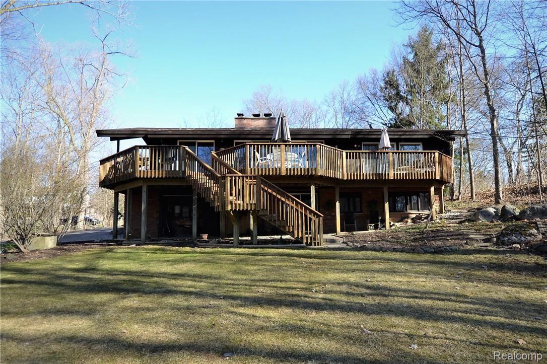 4763 Patrick Road West Bloomfield, MI 48322 - Photo 4 of 48 4.jpg