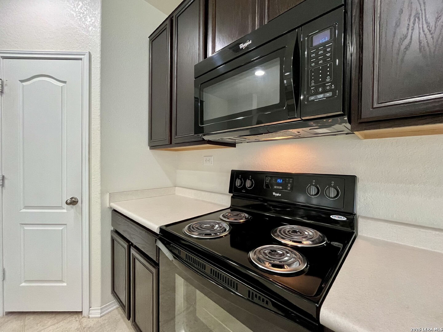 401 Ruby Ritz Universal City, TX 78148 - Photo 14 of 46