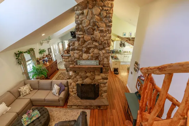 $590,000 | 5 Ashby Road, New Ipswich, NH 03071