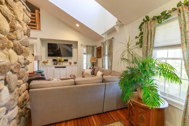 $590,000 | 5 Ashby Road, New Ipswich, NH 03071